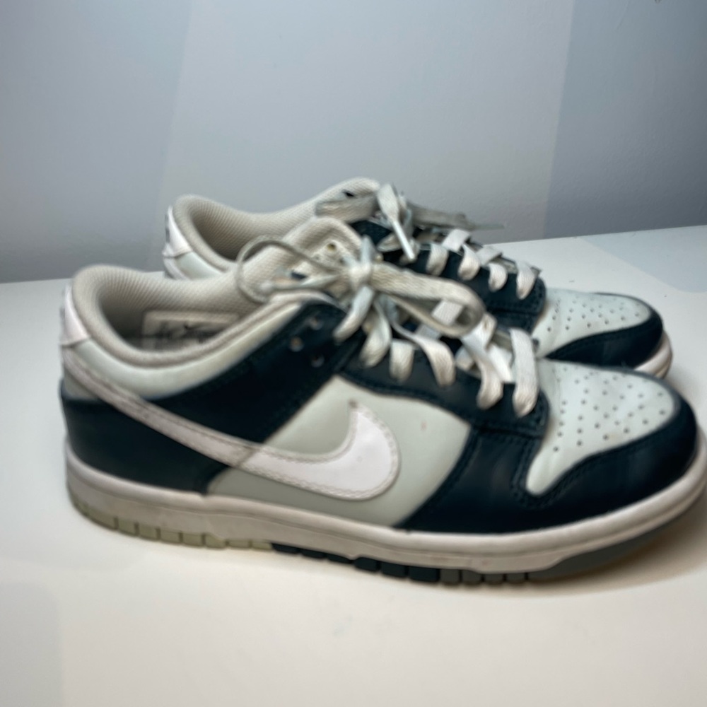Nike Kids Sneakers green and gray